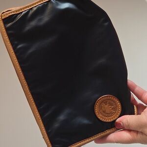 huntington world clutch